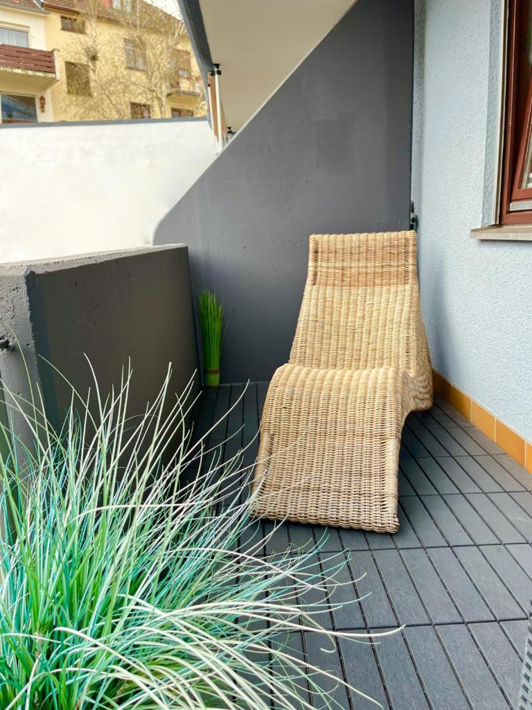 Living At Saarpartments -Adultsonly- 2 Bedrooms, Kitchen - Business & Holiday Apartments For Long- And Short Term Stay, 3 Min To Train Station, Secure E-Bike Parking! 萨尔布吕肯 外观 照片